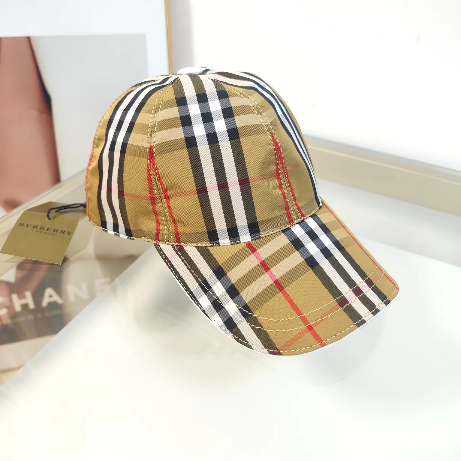 Burberry cap dx63